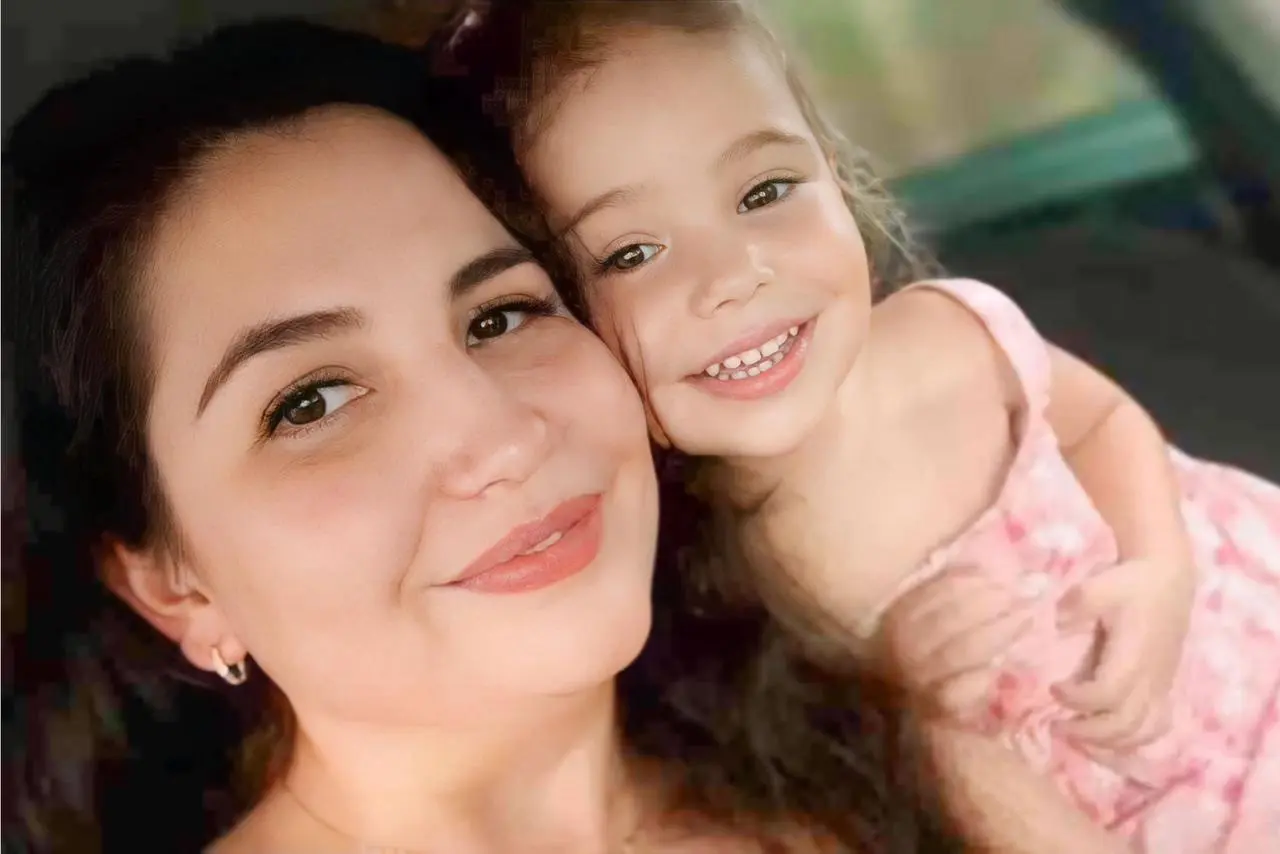 Mãe e filha mortas em acidente de carro no Rio Paraná || Reprodução: Redes Sociais 