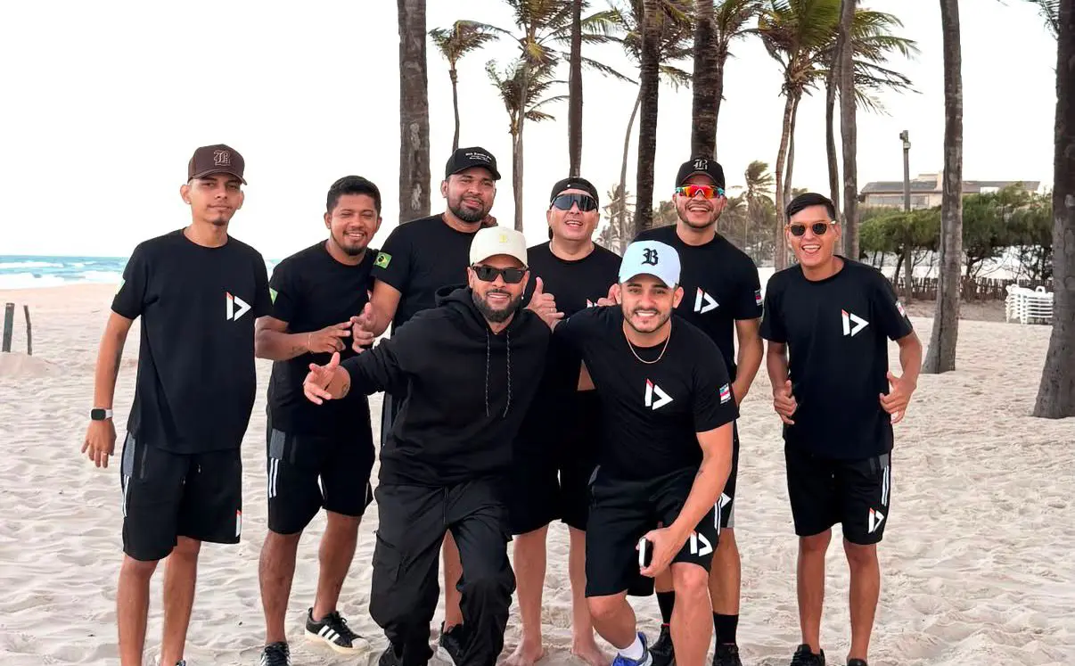 Lancha com integrantes da banda forró sofre acidente (Foto: Reprodução/Redes sociais)