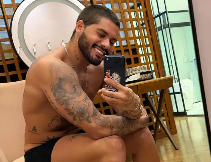 Zé Felipe surge de ressaca após aniversário da filha e fãs falam de noite de reencontro com Virginia (Foto: Redes Sociais)