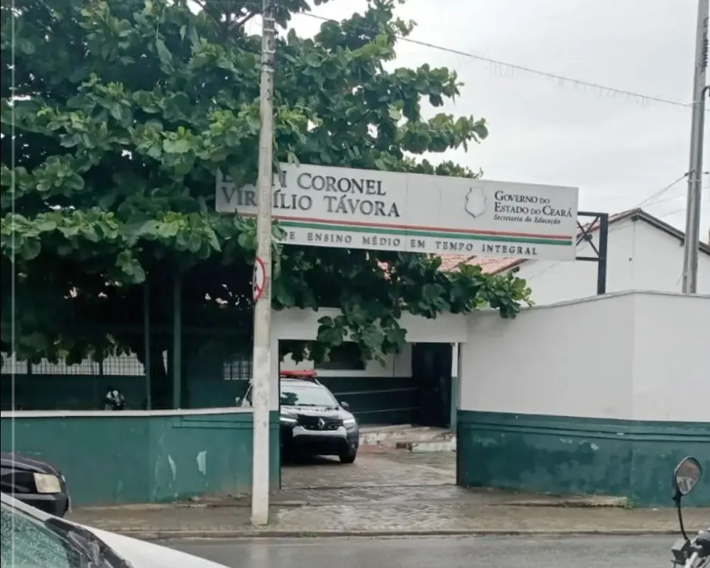 Fachada da escola. (Reprodução / Ipu Notícias)