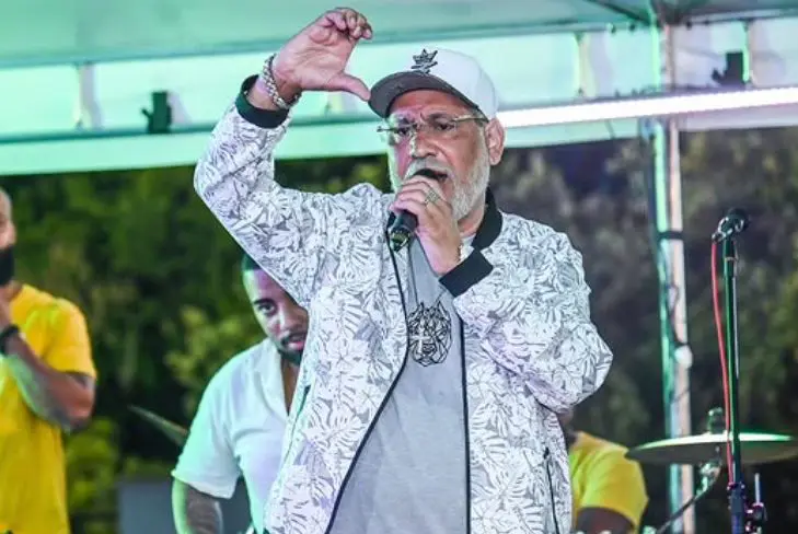 Ex-Exaltasamba, cantor famoso é internado às pressas; veja estado de saúde (Foto: Redes Sociais)