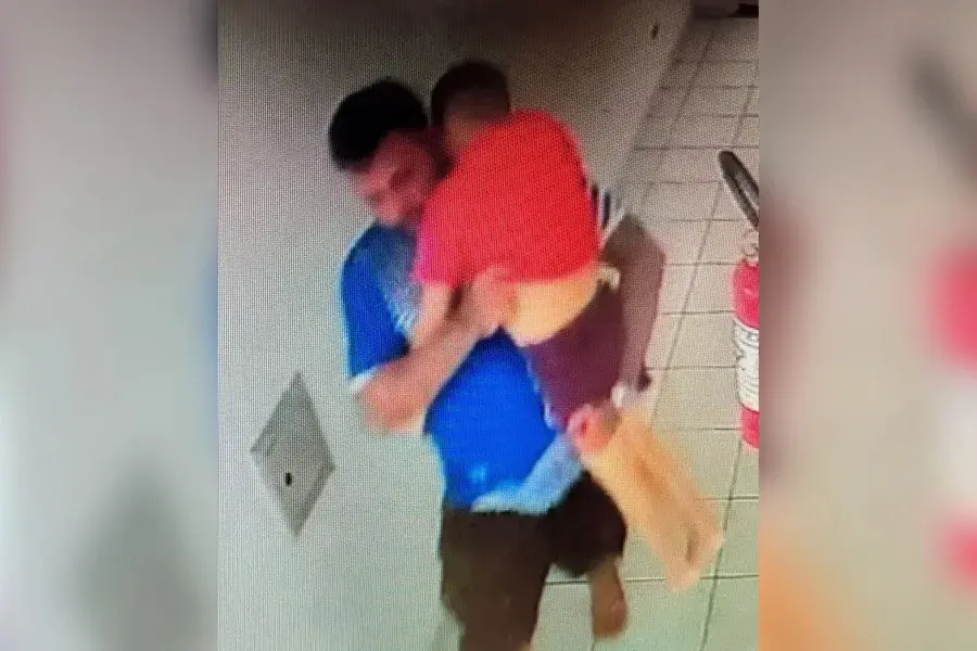 Homem suspeito de matar enteado é morto a tiros dentro de ambulância