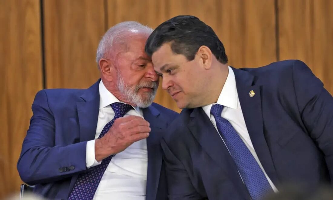 O presidente Lula e o presidente do Senado, Davi Alcolumbre - Foto: José Cruz/Agência Brasil