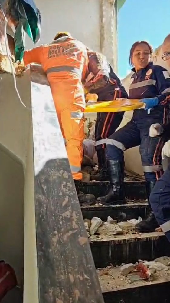 Corpo de Bombeiros fez o resgate das vítimas (Foto: Reprodução)