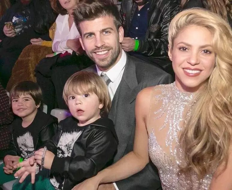 Shakira, Piqué e os filhos, Milan e Sasha (Foto: Reprodução / Redes Sociais)