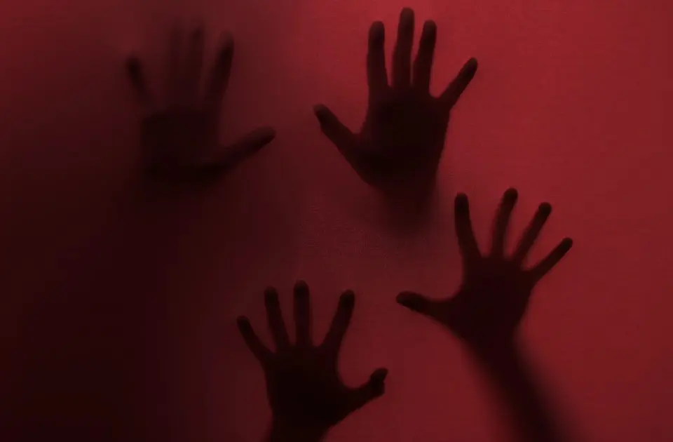 Polícia investiga serial killer em ação em paraíso turístico