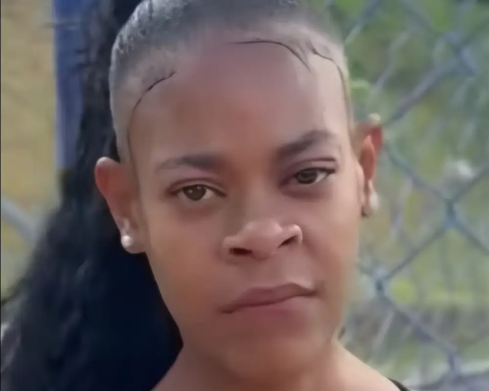 'Lory Blogueirinha': influenciadora encontrada morta dentro de casa é enterrada sob forte comoção (Foto: Reprodução)