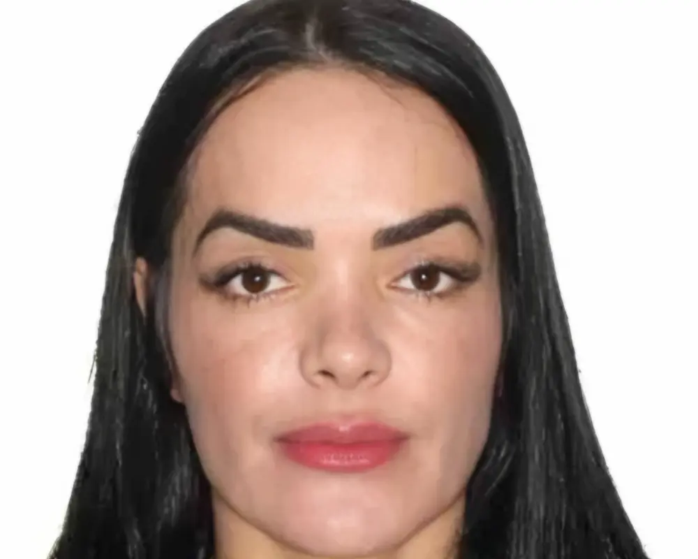 A maquiadora Roseli Fernandes. (Reprodução / UOL)