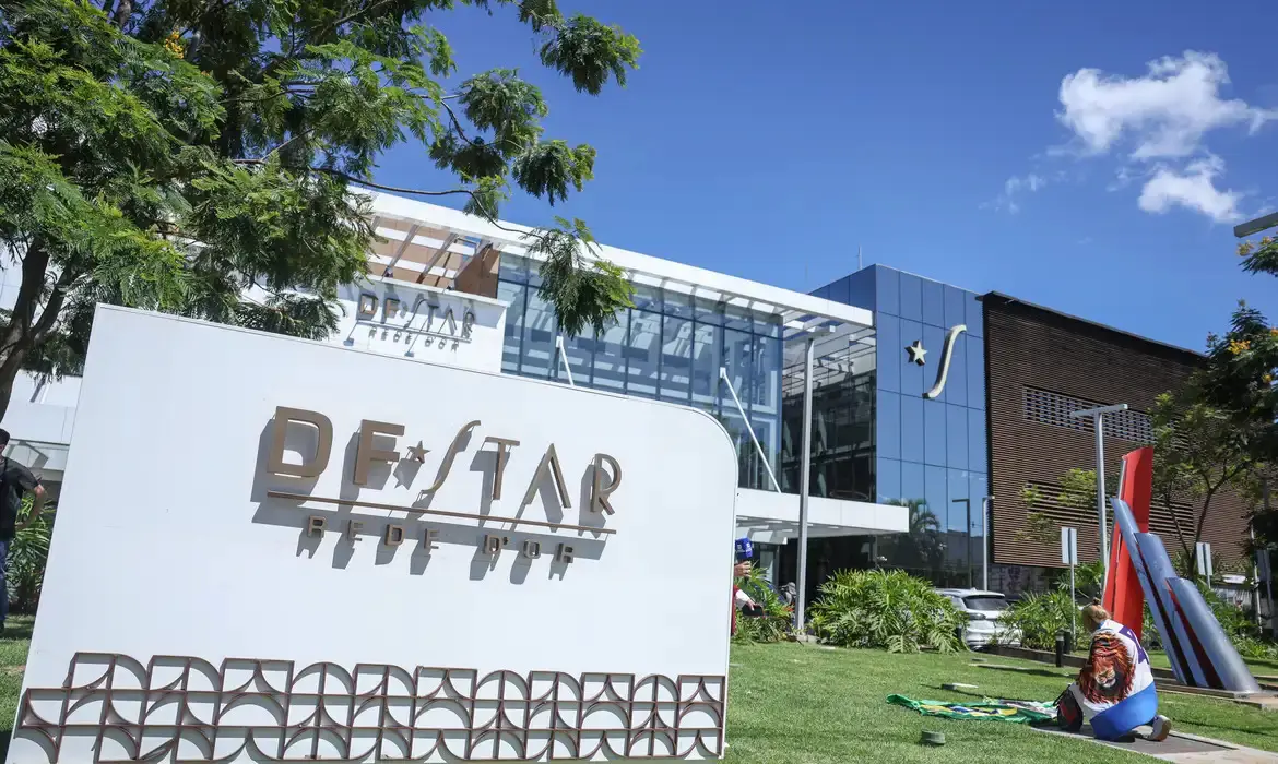 Ex-presidente recebeu alta em Brasília (Foto: Marcelo Camargo / Agência Brasil)