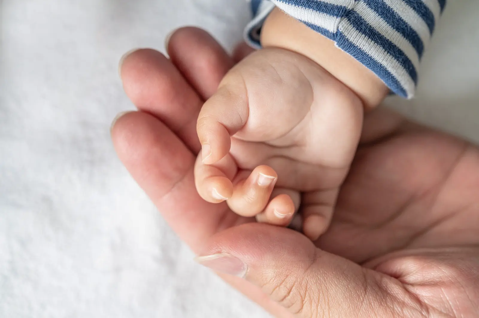 Bebê recém-nascido (Foto: Freepik)