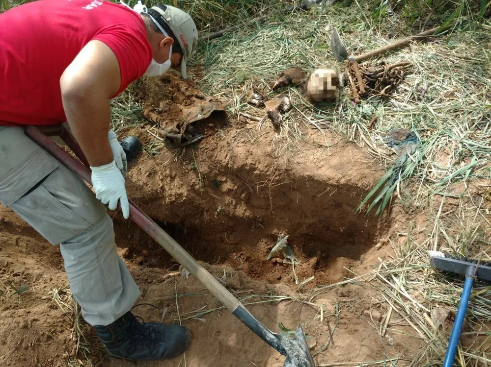 Cova em que um dos corpos foi localizado pelos Bombeiros