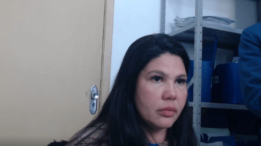 Evelyne está presa (Foto: Reprodução)
