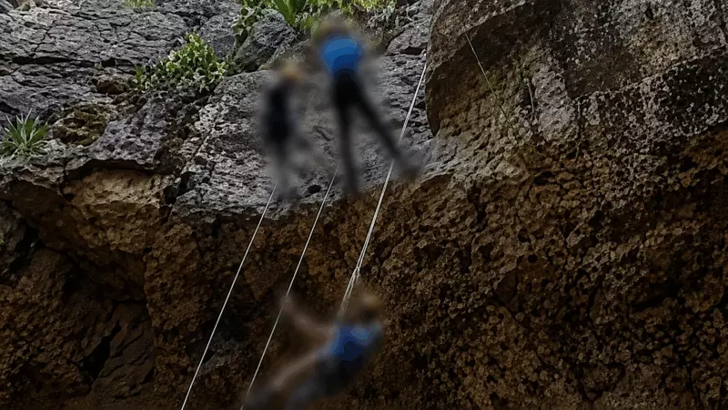 Idosa morre após despencar durante rapel; vídeo choca