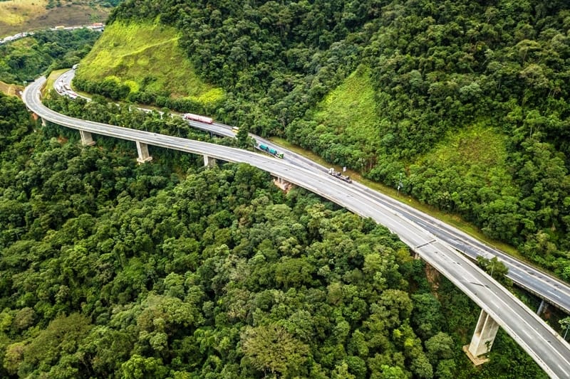 O caso aconteceu na rodovia Régis Bittecourt (Foto: Reprodução)