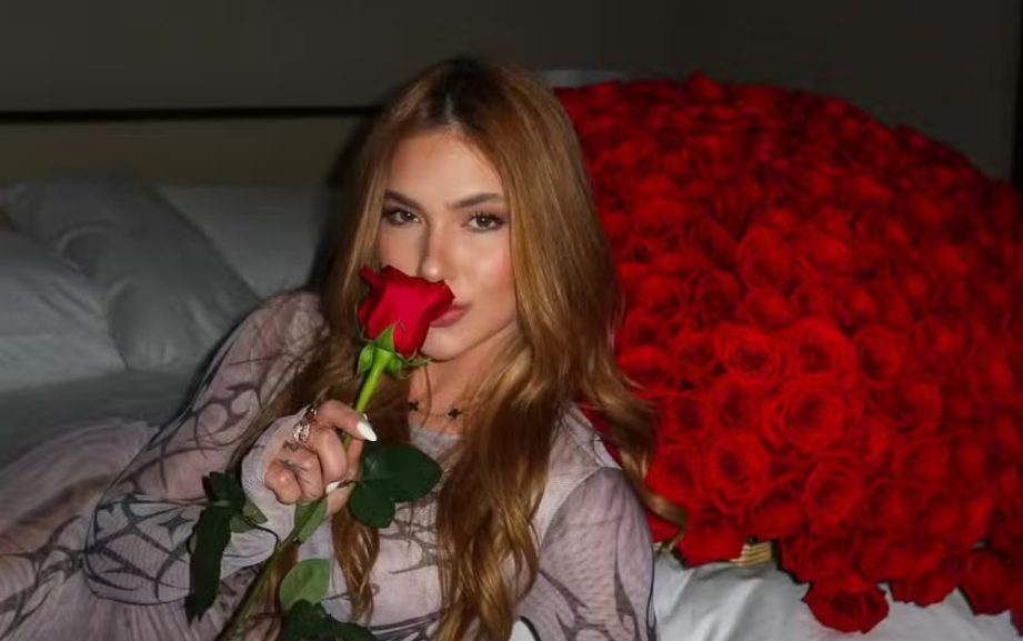 Rosas recebidas por Virginia em Dubai é quem lidera o ranking (Foto: Redes Sociais)