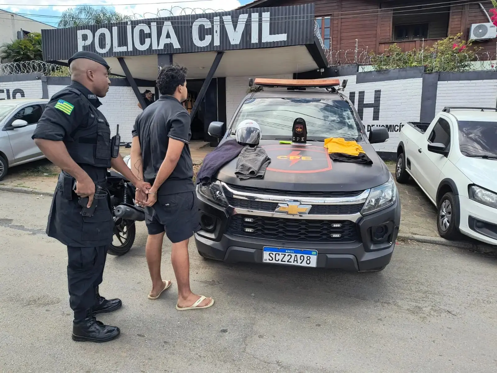 ‘Ele mostrava as partes íntimas para crianças’, diz homem preso por matar suspeito de abuso (Foto: Divulgação/PMGO)