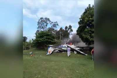 Avião de pequeno porte cai e causa morte de duas pessoas no interior de São Paulo; veja vídeo