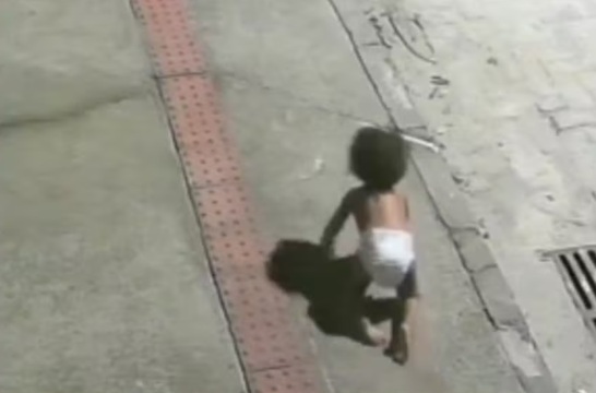 Bebê resgatada em Vila Velha, na Grande Vitória. Reprodução