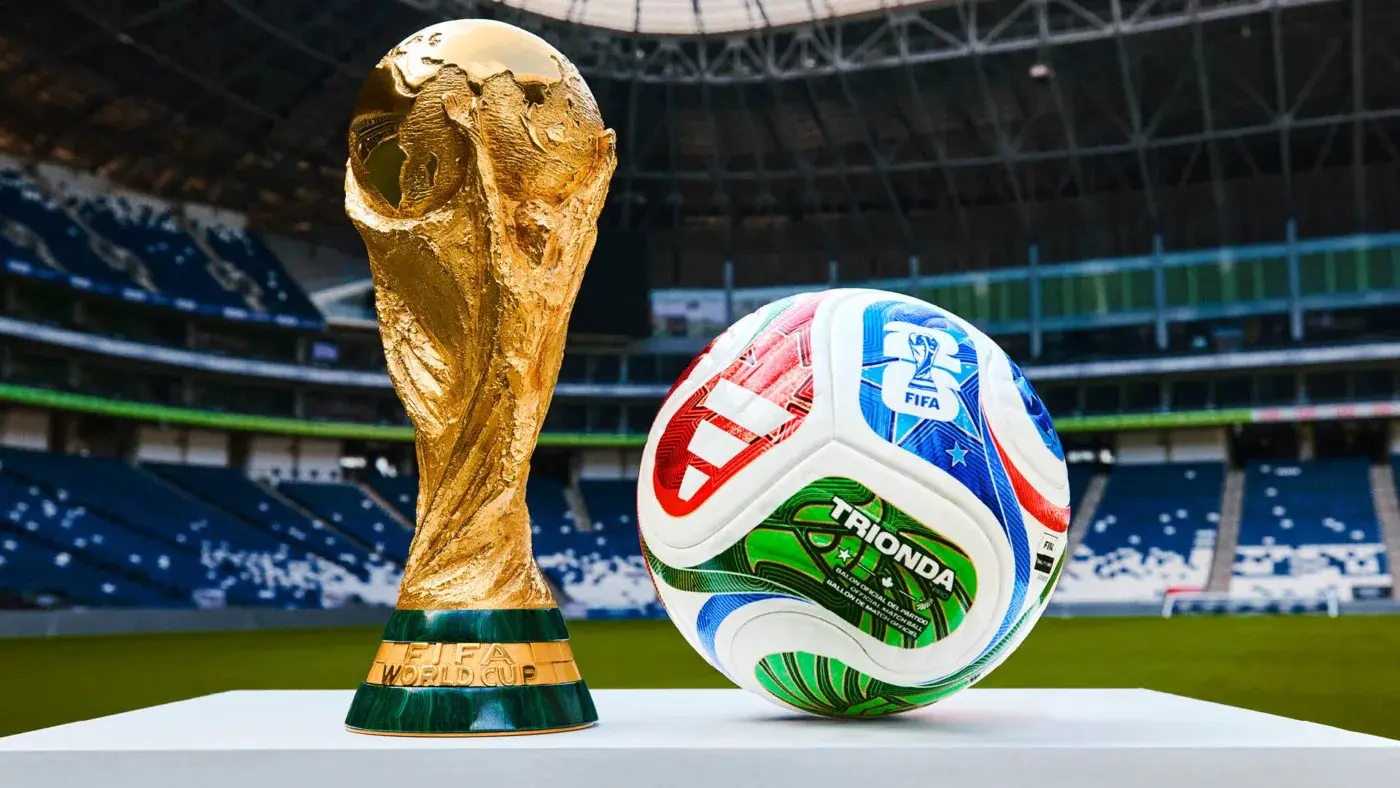 Taça e bola da copa do Mundo - Foto: Divulgação/FIFA
