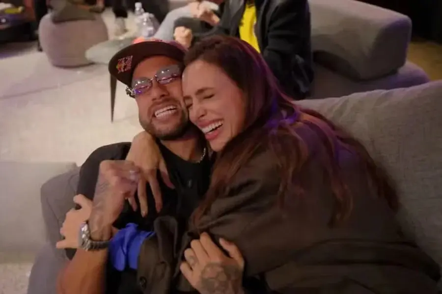 Neymar surpreende Bruna Biancardi ao mostrar mala para Copa do Mundo; veja vídeo