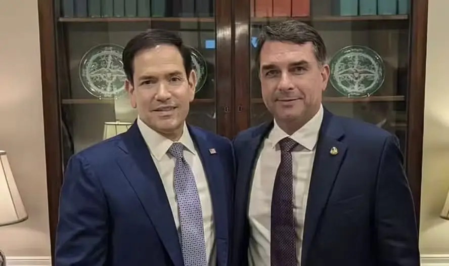 O secretário de Estado dos EUA, Marco Rubio, e o senador Flávio Bolsonaro (PL-RJ) durante encontro em Washington em maio de 2026 — Foto: Reprodução
