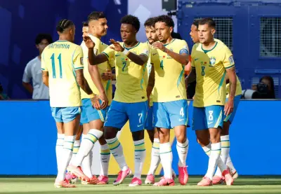 Influenciadora viraliza após pinturas ‘preverem’ lances dos jogos do Brasil na Copa