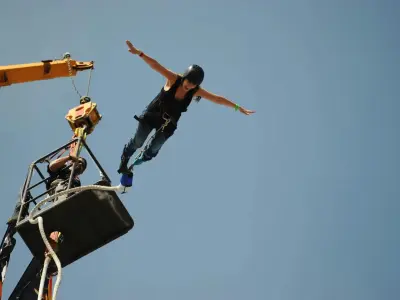 Agência de rope jump revela que já fez eventos na Ponte do Esqueleto