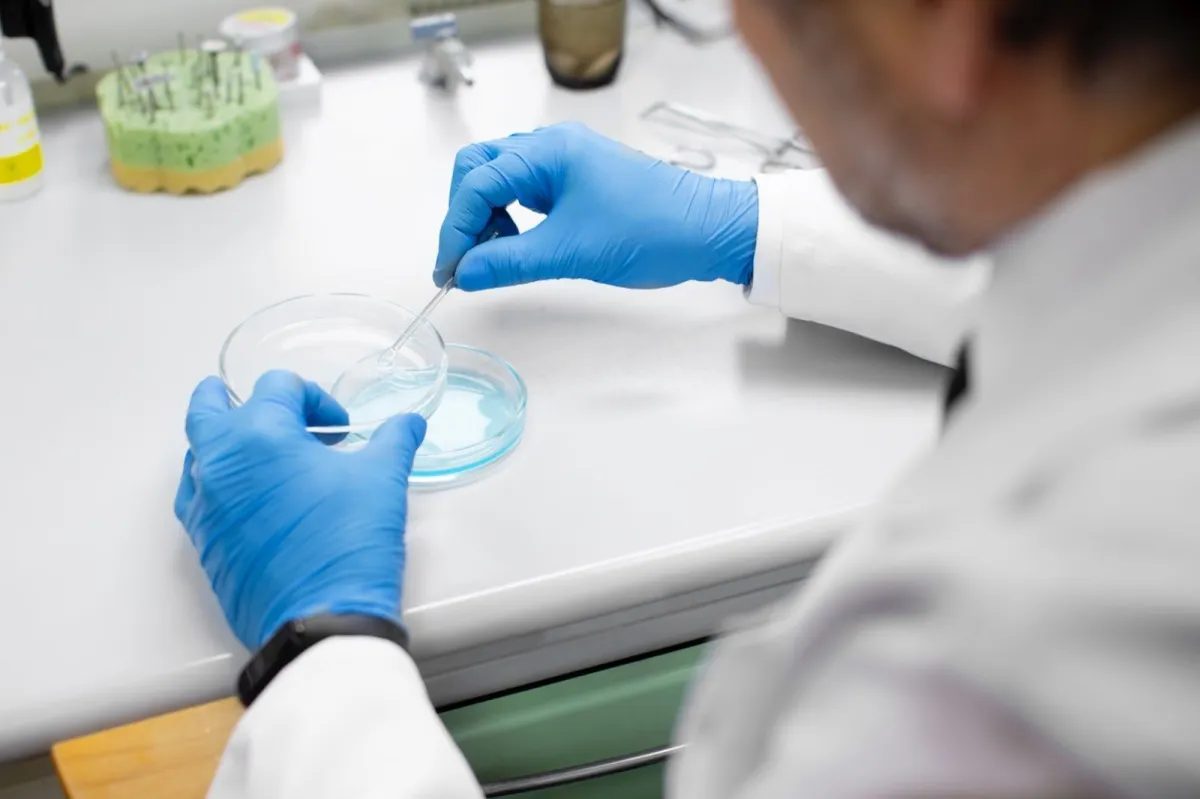 exame toxicológico ciência cientista