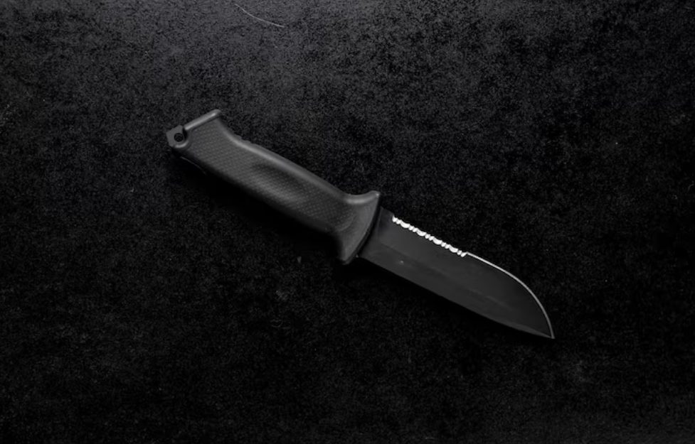 Faca facadas assassinato morte