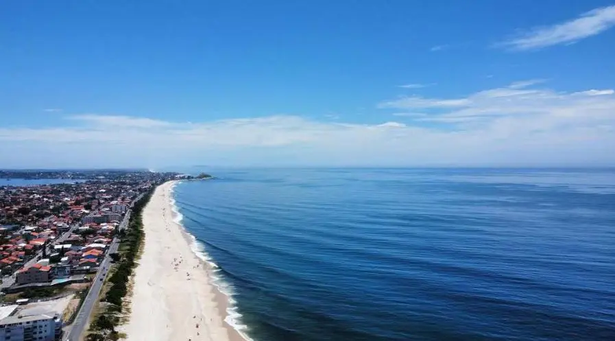 Costa de Saquarema, no Rio de Janeiro (Foto: @tevidrone)