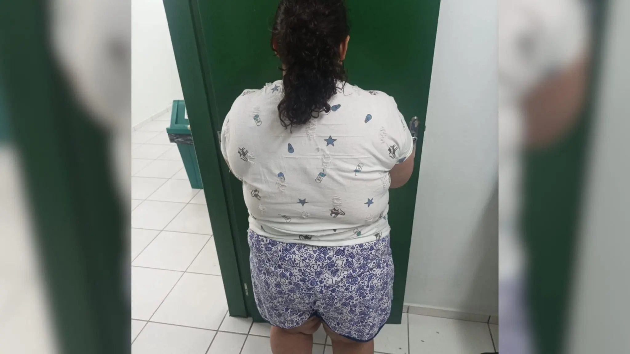Suspeita é investigada por falsa identidade após fingir ter 12 anos para ser acolhida por uma família. Foto: Reprodução.