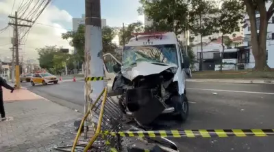Vídeo mostra ambulância destruída após acidente que matou paciente