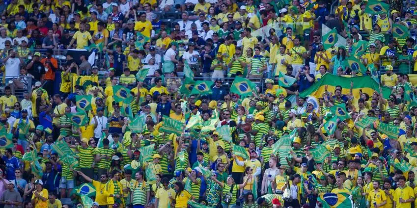 Apesar do preço, brasileiros estiveram em bom número no duelo contra o Marrocos (Foto: Rafael Ribeiro/CBF)
