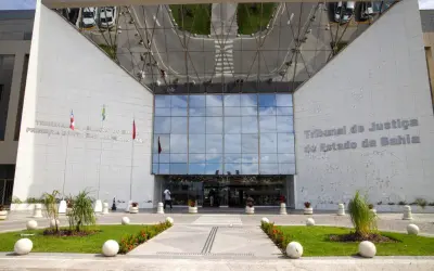 Servidor público forja assalto, amputa o próprio pé e acaba condenado por fraude milionária