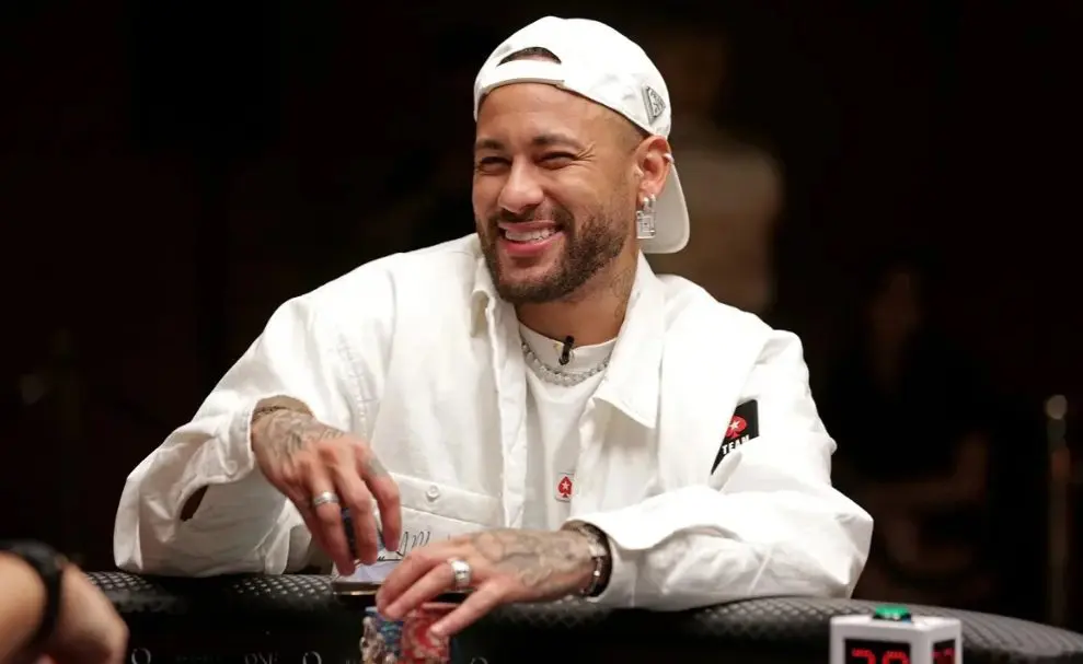 Neymar durante torneio de poker