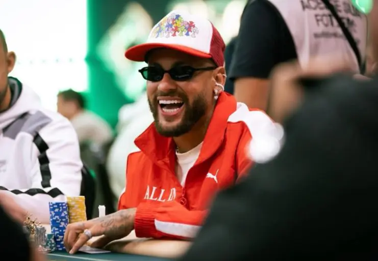 Neymar durante torneio de Poker