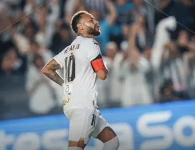 Após ser chamado de ‘bebezinho’, Neymar provoca críticos com comemoração de pôquer após marcar pelo Santos, veja