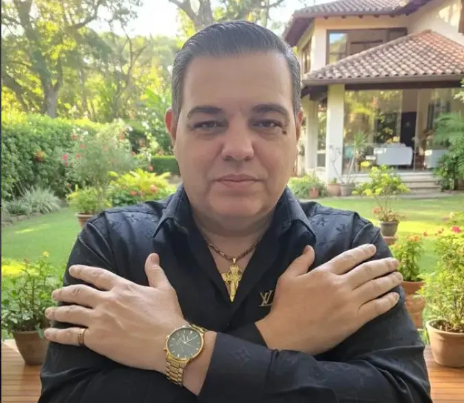 Alexandre Lombardi foi encontrado morto dentro de seu apartamento