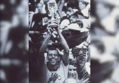 Relembre a história da taça da Copa do Mundo que teve destino ‘trágico’ após ser roubada no Brasil