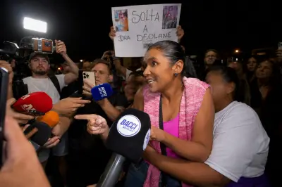 ‘Mãe de família e trabalhadora’: manifestantes defendem trajetória de Deolane durante protesto