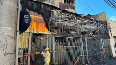 Incêndio em prédio de Curitiba deixa dois idosos mortos
