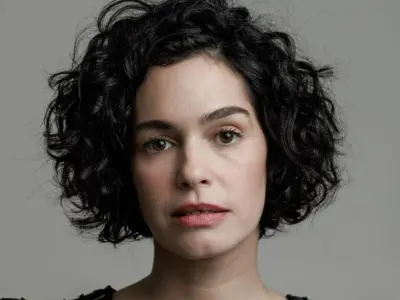 Atriz Maria Flor revela motivo inusitado para o fim do namoro