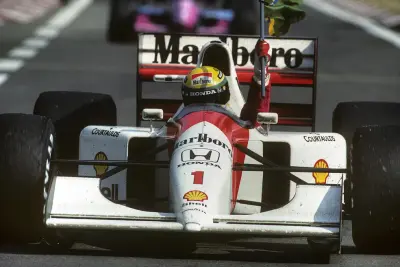 Capacete usado por Senna é leiloado por valor milionário
