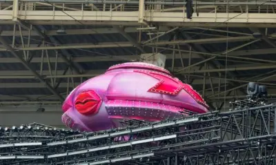 Fãs transformam show da Xuxa em desfile de nostalgia com fantasias de Paquita e referências à ‘Nave’