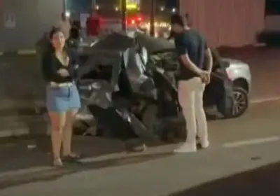 Menino de 4 anos morre em colisão envolvendo carro de luxo; veja vídeo