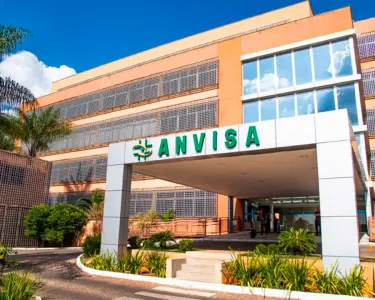 Soroterapia vira febre nas redes sociais e acende alerta da Anvisa sobre riscos à saúde