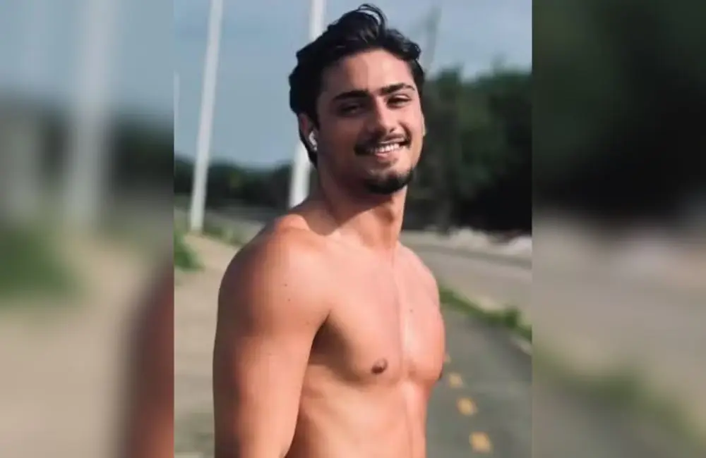 Arthur Mulinari Oliveira, de 22 anos (Foto: Reprodução / Redes Sociais)
