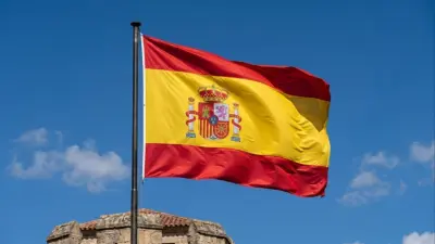 Adolescente morre após torre desabar durante festa pelo título da Espanha na Copa