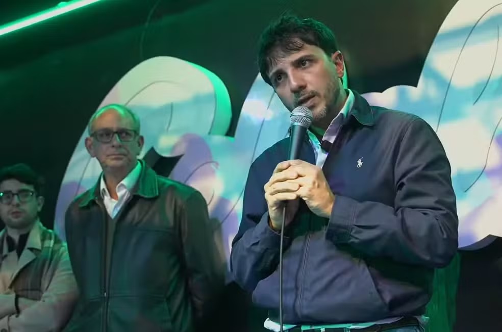 Renan Santos, pré-candidato do Missão à Presidência da República, e o vice na chapa dele, Aroldo Medina, também do Missão — Foto: Reprodução