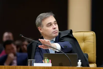 STF autoriza inquérito da PF para investigar recursos destinados ao filme sobre Jair Bolsonaro